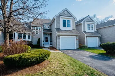 105 Lordvale Blvd #105 1