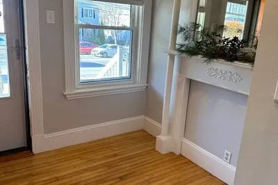 698 Main St #1