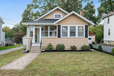 15 Elinor Rd