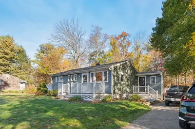 46 Sylvain St