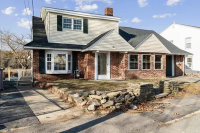 36 Peters Pond Dr 1