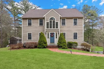129 Russell Mills Rd 1