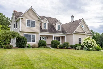 176 Elmwood Rd 1