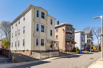 21 Ballard Street 1