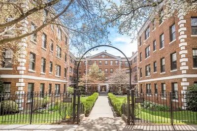 62 Queensberry #205