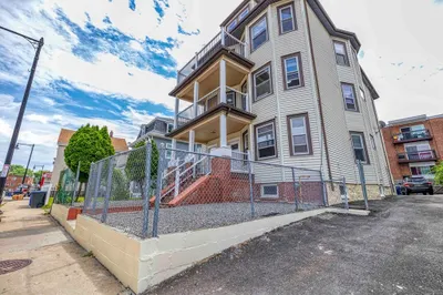 1002 River St #1