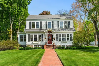 402 Sutton St 1