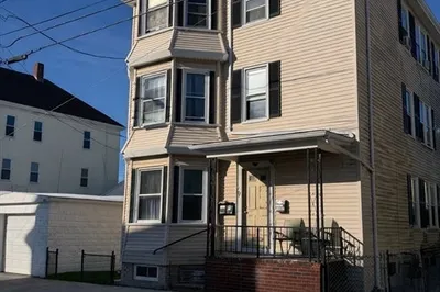 9 Stapleton St