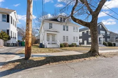 52-54 Rangeley Rd 1