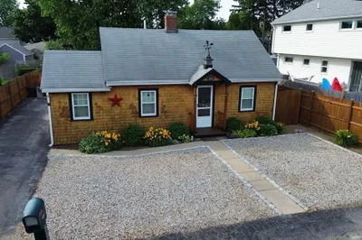 200 Webster Ave