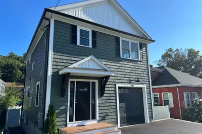 1115 Main Street 1