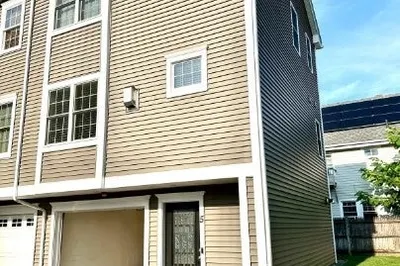 26 Floyd Street #5