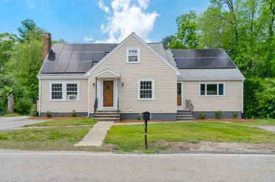 238 Lake St 1