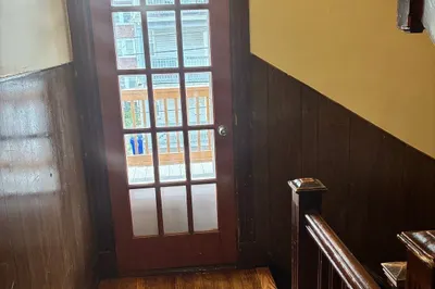 120 Capen St #3 1