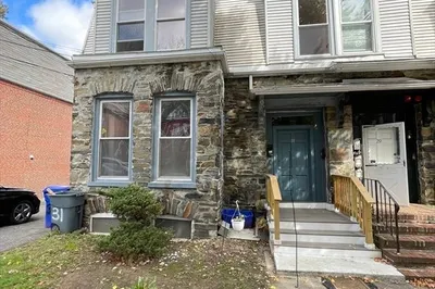 31 Newton St 1