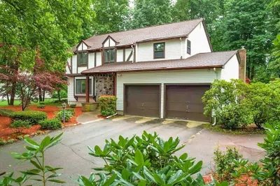 17 Brook Rd 1