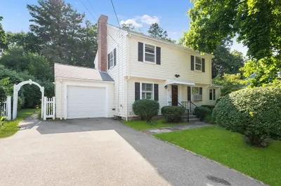 10 Oak Street