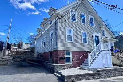 7 Hardy St #1