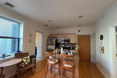 454 Hanover Street #8