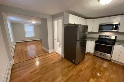 309 Highland Ave #R