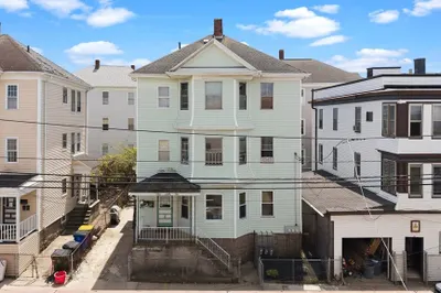 327 William St 1