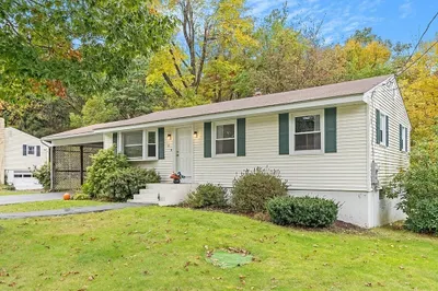 8 Anthony Dr 1