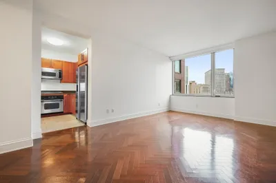1 Charles St S St #1401 1