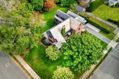 27 Cabot St 1