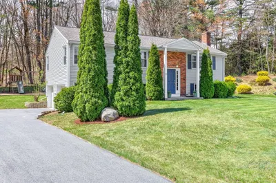 11 Farragut Way