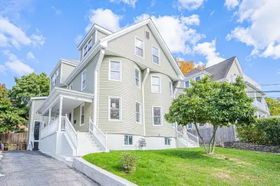 56-58 Warren Ave #56 1