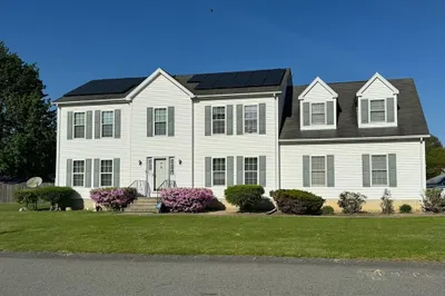 41 Russell Rd 1