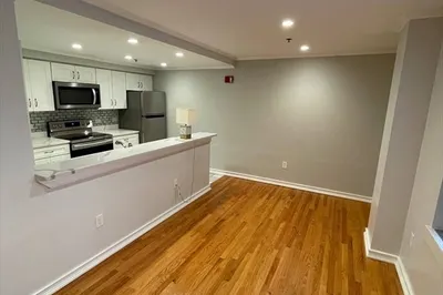 534 Commonwealth Ave #2C