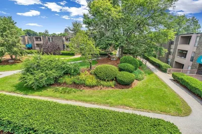 50 Shrewsbury Green Rental Dr #J