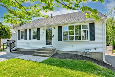 39 Pinehurst Ave