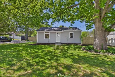 44 Wing Rd