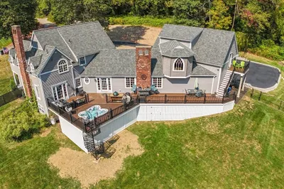 58 Parker St