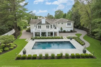 11 Mosley Rd 1