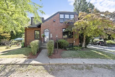 117 Brooks Street 1