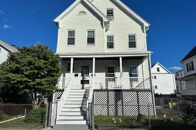 53 Clayton St