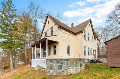32 Pine St