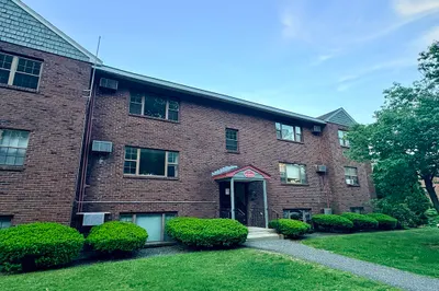 23 Spencer Rd #18F 1