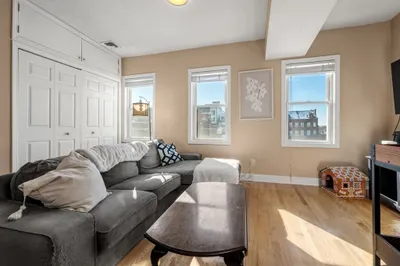372 Athens St #3