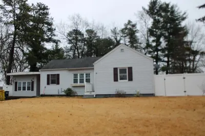 48 Pineywood Rd 1