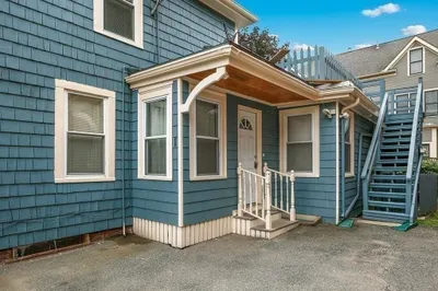 8 Allen St #1