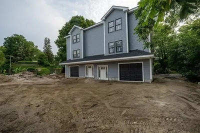 79 School St #3 1