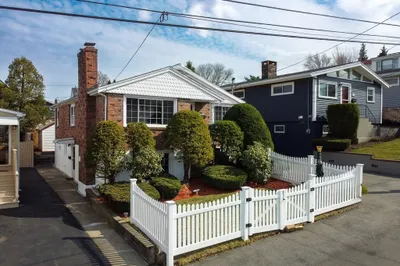 54 Carlson Ave