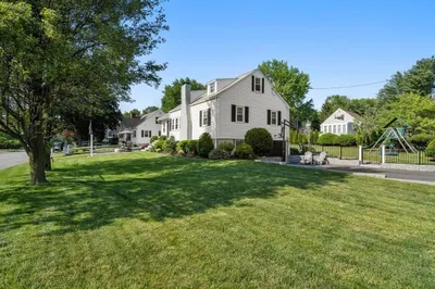 172 Carroll Avenue