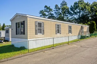 56 Klondike Ave 1