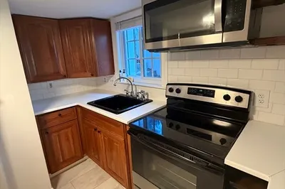 11 King St #2