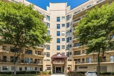 133 Commander Shea Blvd #320